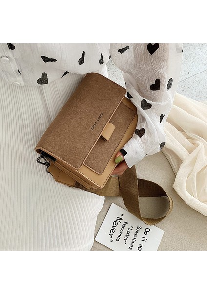 Moda Fırçalama Messenger Çanta Kadın Retro Geniş Omuz Tek Omuz Küçük Kare Çanta (Yurt Dışından) fiyatları
