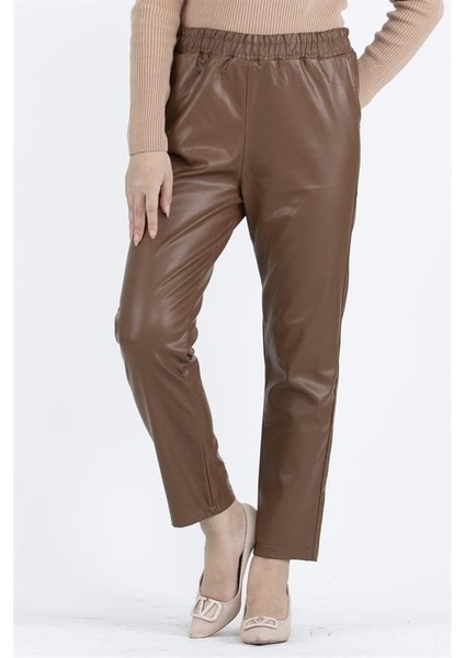 Kadın Beli Lastikli Boru Paça Cepli Deri Pantolon