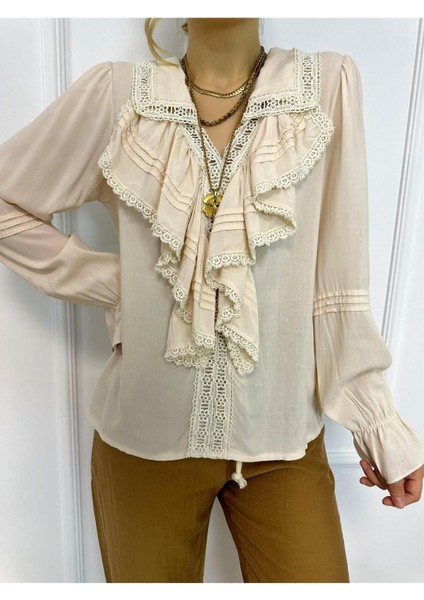 Butik Kadın Güpür ve Dantel Detaylı Volanlı Pamuklu Bluz modelleri