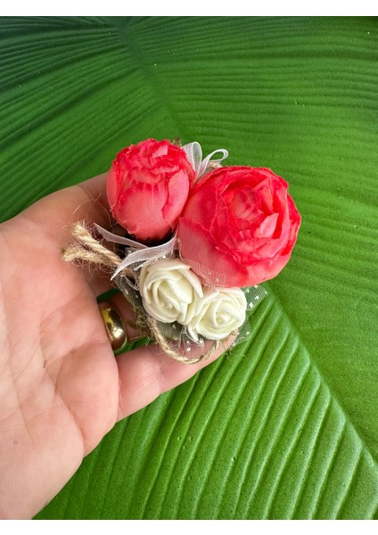 8x7 cm Bembe Beyaz Güllü Tasarım Iğneli Broş Yaka Iğnesi Giyim Aksesuarı