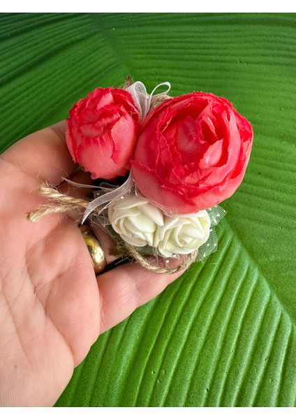 8x7 cm Bembe Beyaz Güllü Tasarım Iğneli Broş Yaka Iğnesi Giyim Aksesuarı fiyatları