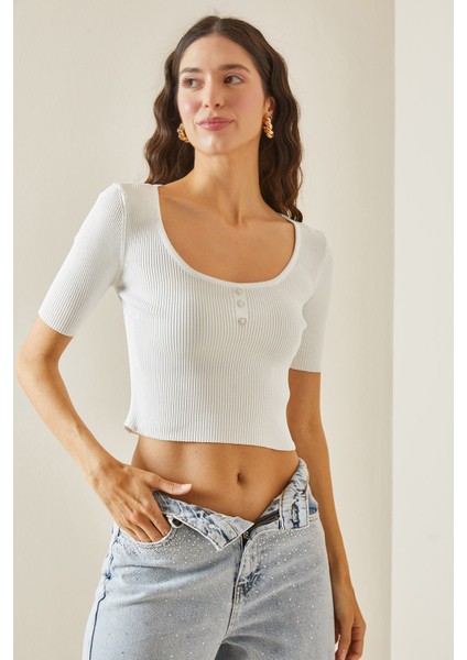 Beyaz Kare Yaka Triko Bluz 5YXK2-48499-01 fiyatları