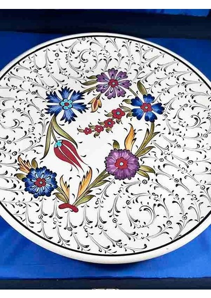 Yabancı Misafire Hediye, Çiçek Bahçesi Iznik Çini Tabak