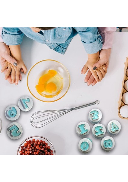 Kurabiye Kesici-Fondan Kesiciler ve Doğum Günü Partisi Pasta Süsleme Numarası Için Buzlanma Kesiciler (Yurt Dışından) fırsatları