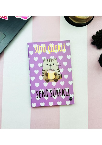 Sütü Çilekli V2 Tasarımlı Lastikli Defter