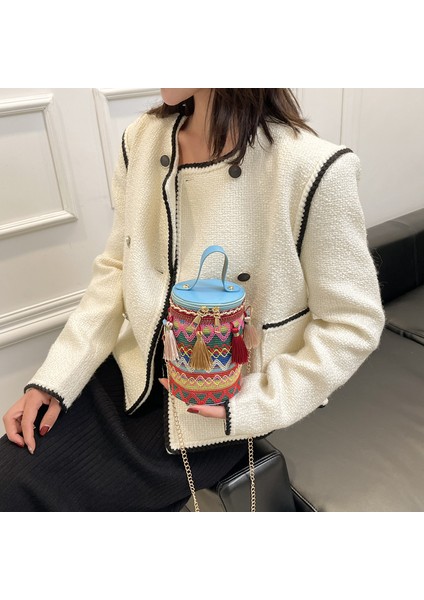 Püsküllü Zincir Çanta, Kişilik, Batı Tarzı Kadın Çantası, Etnik Edebiyat ve Sanat, Ulusal Tarz Çapraz Çanta, Ilkbahar ve Yaz Aylarında Yeni Moda Omuz Çantası (Yurt Dışından) fırsatları