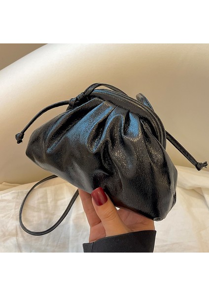 Niş Tasarım Çanta Kadın Yeni 2024 Üst Düzey Moda Pilili Omuz Çantası Yaz Popüler Çapraz Vücut Çantası (Yurt Dışından) fiyatları