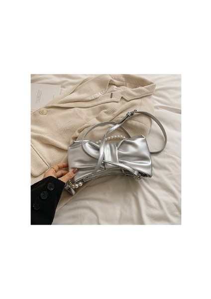 Niş Tasarım Küçük Çanta Kızlar High-End Koltuk Altı Çantası 2024 Bahar Yeni Yay Çantası Tek Omuz Crossbody Çanta (Yurt Dışından)