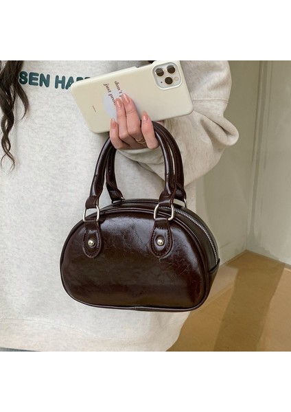 Kore Tarzı Çanta Kadın Niş High-End Bowling Çantası 2024 Bahar Düz Renk Küçük Kare Çanta Tek Omuz Crossbody Çanta (Yurt Dışından)