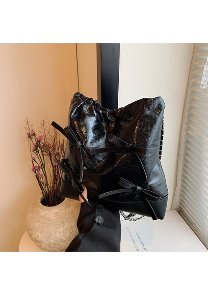 Kızlar Için Omuz Çantası, Üst Düzey Niş Koltuk Altı Çantası 2024 Yeni Stil Fiyonklu Kova Çantası, Şık Zincir Sırt Çantası (Yurt Dışından)