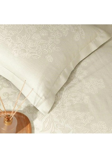 Herta Bej Saten Model Volanlı Kenar Yastık Kılıfı fiyatları