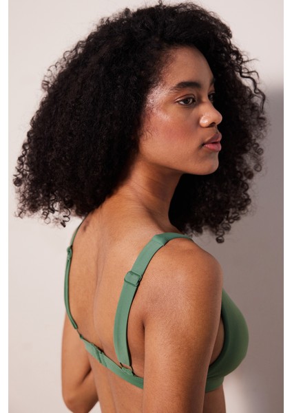 Basic Deep V Yeşil Bikini Üstü