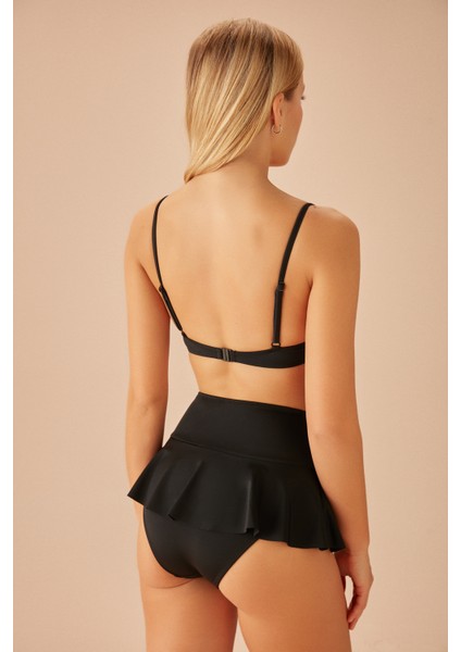 Önden Bağcıklı Full Dolgulu Bikini Üst fırsatları