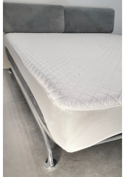 Kapitone Fitted Sıvı Geçirmez Alez