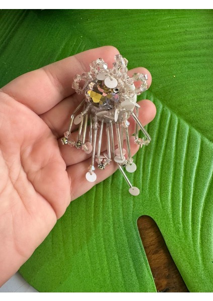 7x3 cm Pembe Boncuklu Püsküllü Broş Giyim Yaka Aksesuarı