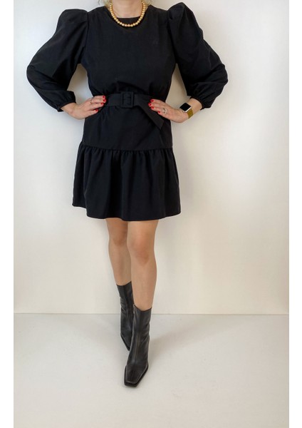 Kadın Siyah Volanlı Mini Elbise fırsatları