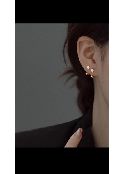Kore Tarzı Yıldız Model Kulak Memesi Helix Kıkırdak Conch Piercingi
