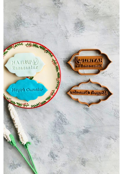 Hayırlı Cumalar ve Hayırlı Ramazanlar Yazılı Hamur Şekillendirici Kalıplar