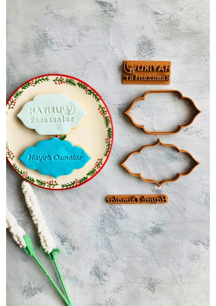 Hayırlı Cumalar ve Hayırlı Ramazanlar Yazılı Hamur Şekillendirici Kalıplar fiyatları