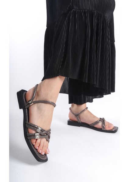 ARTI ARTI AYAKKABI MİA026-1502 Günlük Kadın Platin Tatil Sandaleti indirimleri