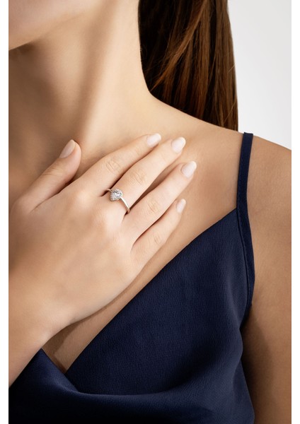 Damla Kesim 18 Ayar Beyaz Altın Kaplama Gümüş Tektaş Yüzük modelleri