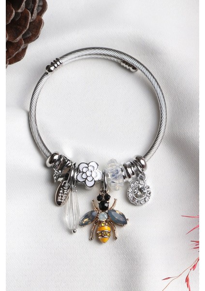 Kadın Charmlı Arı Figürlü Çelik Bileklik