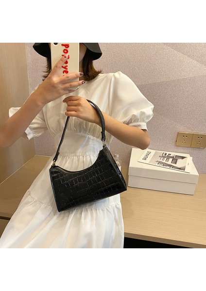 Basit Zincir Koltuk Altı Omuz Çantası (Yurt Dışından) modelleri