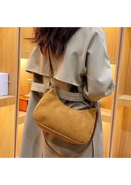 Kadın Tek Omuzdan Askili Çanta Düz Renk Askılı Çanta Moda Küçük Çanta Kadın (Yurt Dışından) fırsatları