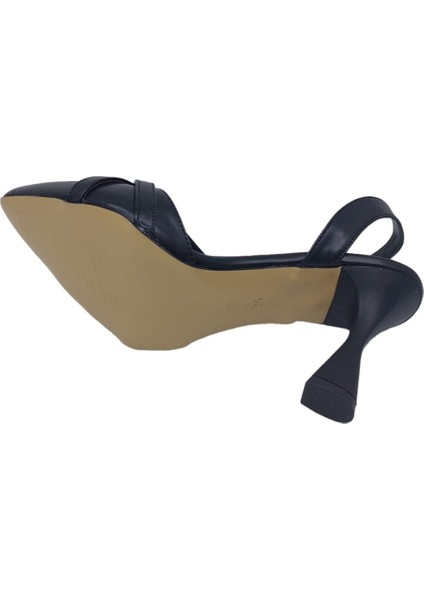 106 Kadın Siyah Topuklu Ayakkabı indirimleri