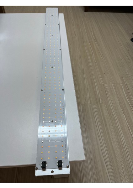 Quantum QB1000 Bitki Yetiştirme Ledi Full Spectrum Bitki Yetiştirme Lambası