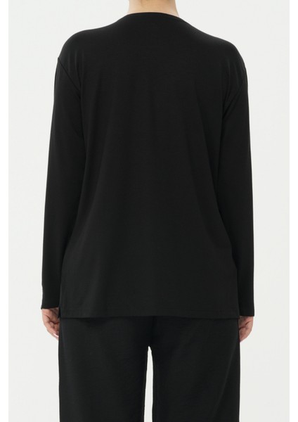 Yaka ve Kol Ucu Tül Detaylı Taş Işlemeli Siyah Anne Penye Bluz modelleri