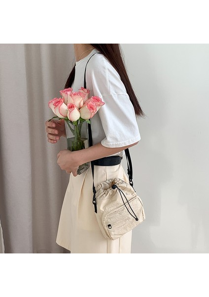 Naylon Messenger Çanta Kadın Yaz Niş Çok Yönlü Omuz Çantası (Yurt Dışından) fiyatları