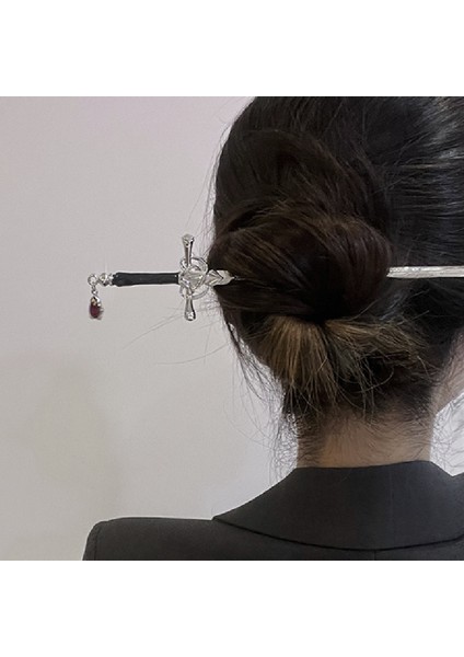 No.3 Boyutu 2023 Yeni Çin Punk Yakut Kolye Kılıç Saç Tokası Moda Basit Modern Headdress Arkası Pan Saç Süsü (Yurt Dışından)
