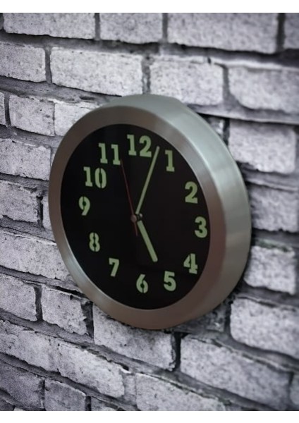 Fosforlu Gece Parlayan Görünen Metal Salon Duvar Saati Çap 26 cm