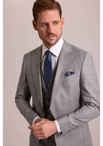Erkek Gri Krem Slim Fit Sivri Yaka Yelekli Yün Kareli Takım Elbise