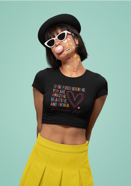 To The Person Behind Me Yazılı Crop Top, Kadın Renkli Yazı Baskılı Crop Bluz