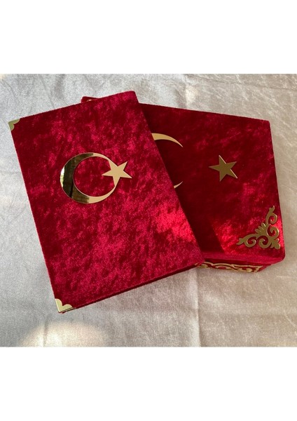 Türk Bayraklı Ayyıldız Pleksi Sandıklı Kuranı Kerim (Ciltli) modelleri