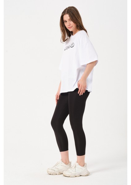 Unisex Beyaz Bisiklet Yaka Baskılı Oversize T-Shirt indirimleri