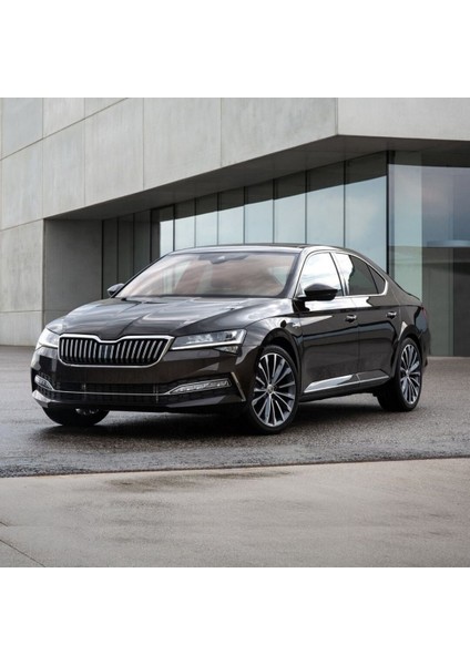 Sağ Ön Dış Kapı Kolu Kapağı Skoda Superb 3 2020-2023 5G0839168