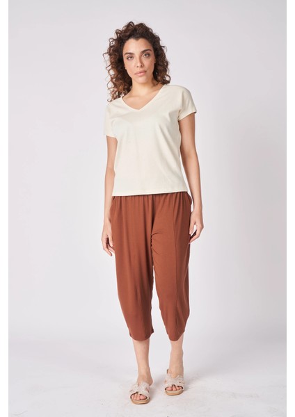 Kadın V Yaka Kısa Kollu Dokulu Regular Fit Basic Tişört Ekru