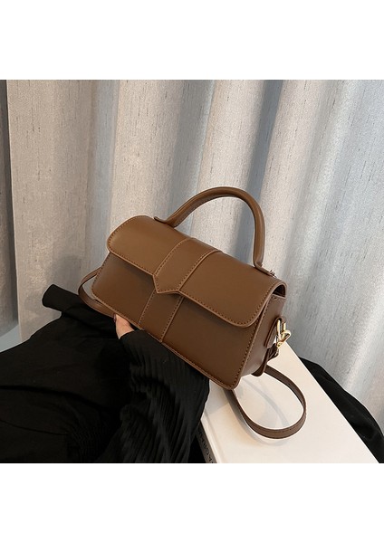 Kadın Çantaları 2024 Yeni Çanta Moda Niş Trendy Crossbody Çanta Retro Çok Yönlü Küçük Kare Çantalar Tek Omuz Orman Tarzı Küçük Omuz Çantaları (Yurt Dışından)