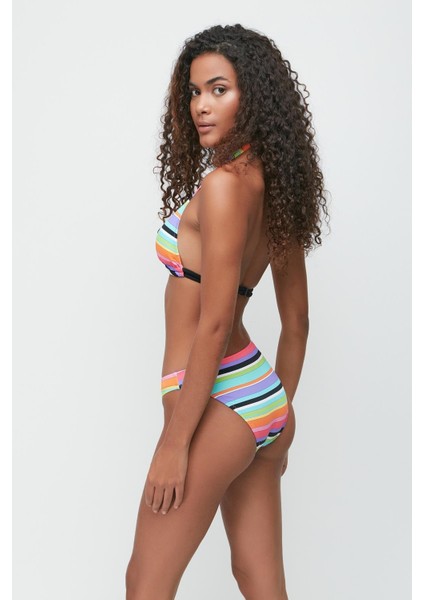 Etekli Üçgen Bikini Takım 3286 Çok Renkli