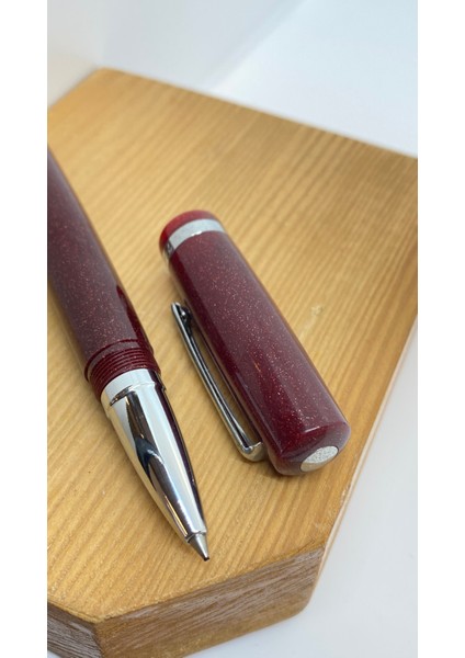 Red S Roller Kalem