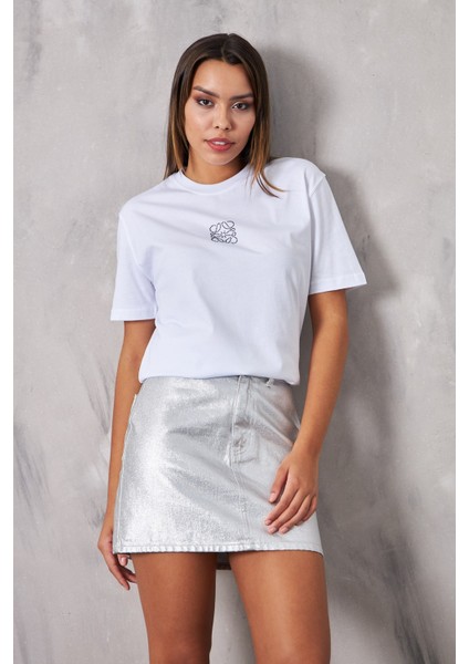 Siyah Taş Işlemeli Tasarım Oversize Beyaz Kadın T-Shirt