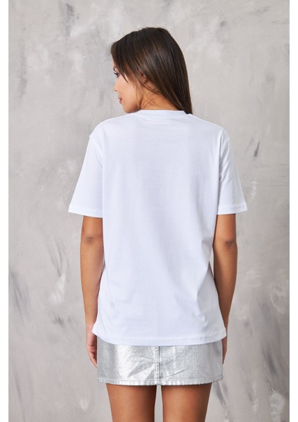 Siyah Taş Işlemeli Tasarım Oversize Beyaz Kadın T-Shirt modelleri