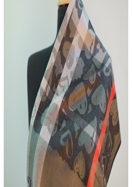 Gri ve Füme Rengi Desenli Paşmina Şal