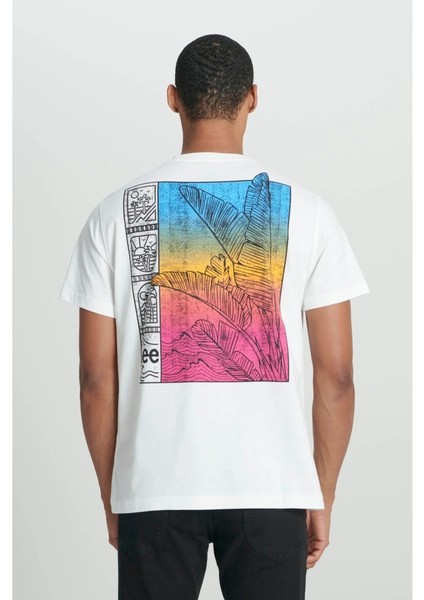 Erkek Beyaz Yuvarlak Yaka Tişört modelleri