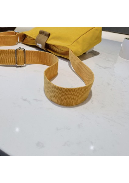 21 Doku Küçük Çanta Kadın Çantaları Yeni 2024 Sonbahar ve Kış Batı Tarzı Keten Çantalar Kadın Öğrenci Omuz Crossbody Çanta (Yurt Dışından) fırsatları