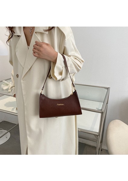 Timsah Desenli Koltuk Altı Çantası 2024 Bahar Yeni Stil Moda Omuz Çantası Doku Çok Yönlü Retro Kadın Çantası (Yurt Dışından) fırsatları