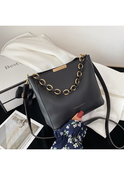 Kadınlar Için Popüler Çantalar 2024 Yeni Moda Moda Zincir Taşınabilir Kova Çantası, Modaya Uygun ve Çok Yönlü Tek Omuz Çapraz Vücut Çapraz Sınır Çantası (Yurt Dışından) indirimleri